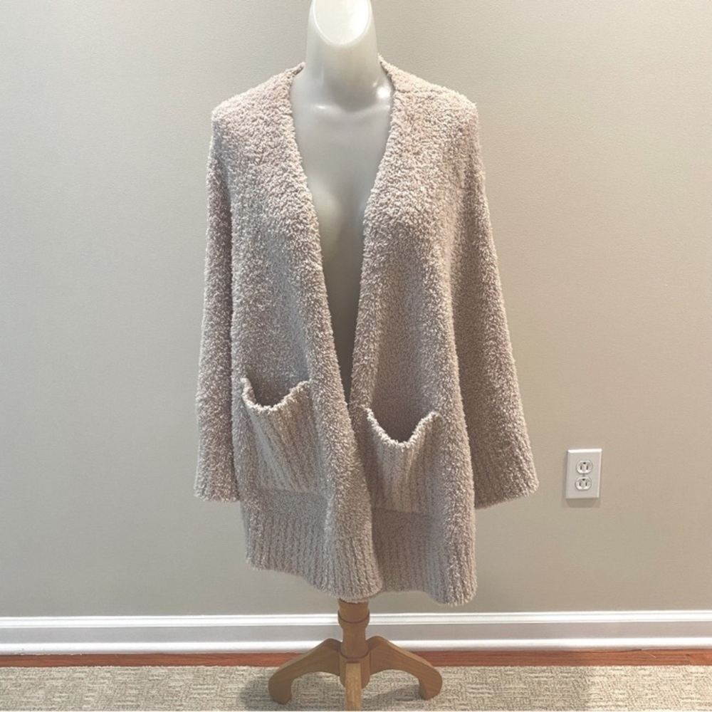 Barefoot Dreams Open-Front Light Beige travel wrap pockets one size